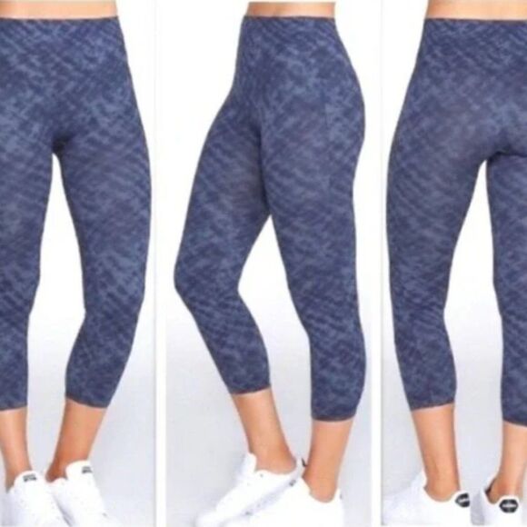 SPANX Look At Me Now Seamless Cropped Leggings In Indigo Watercolor Size Small - Picture 1 of 4